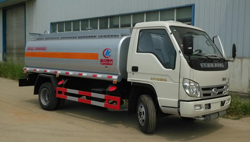 福田时代中驰5吨油罐车图片
