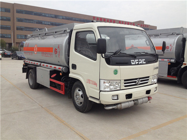 程力油罐车厂家唯一地址